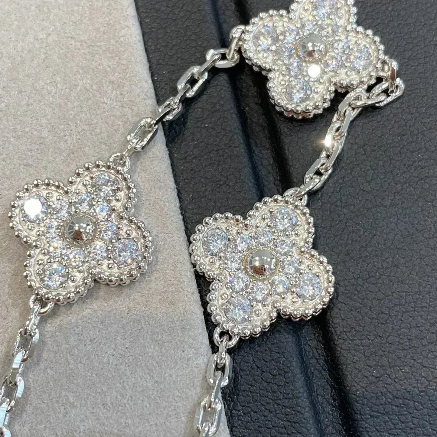 [Vicky]CLOVER 5 MOTIFS  DIAMOND BRACELET SILVER