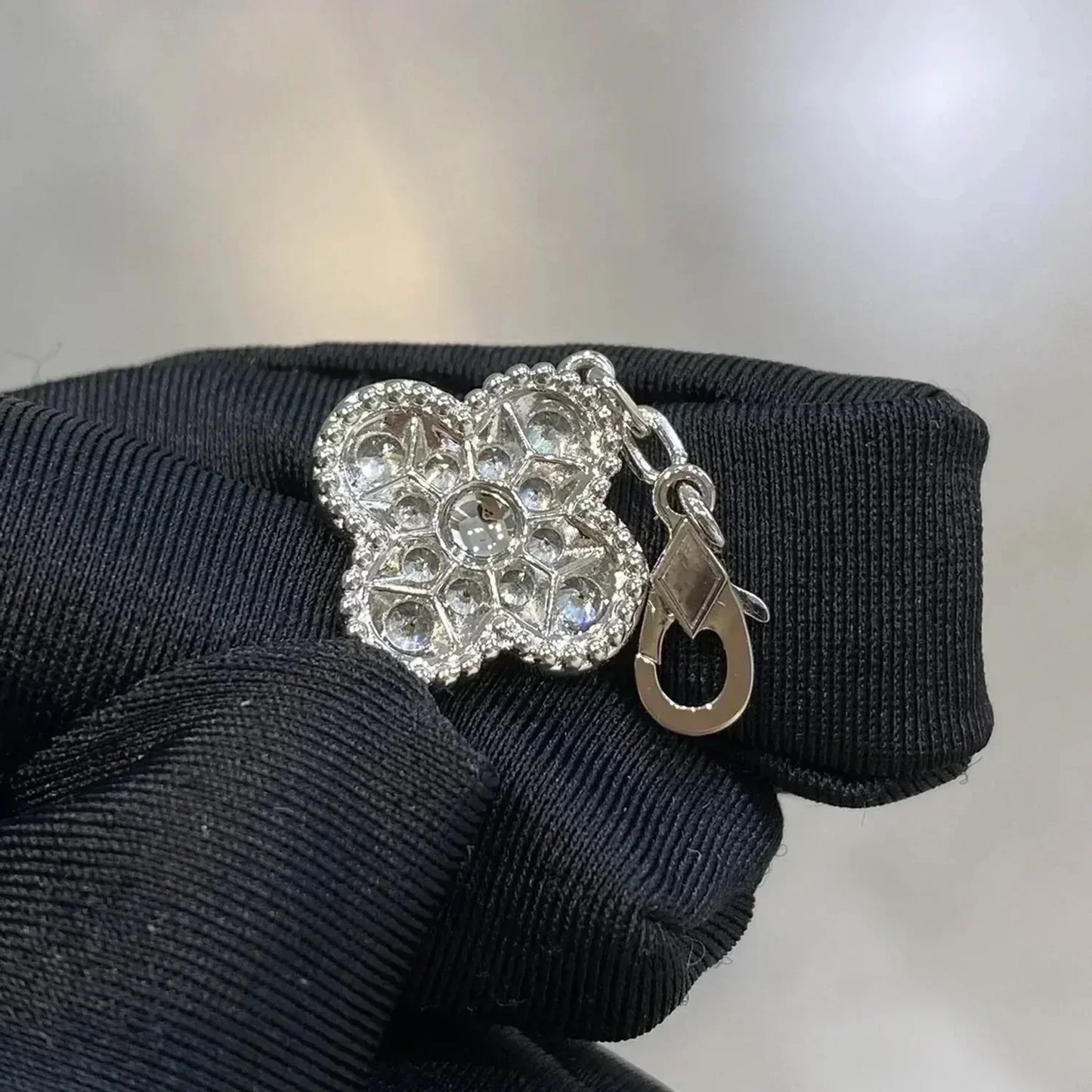 [Vicky]CLOVER 5 MOTIFS  DIAMOND BRACELET SILVER